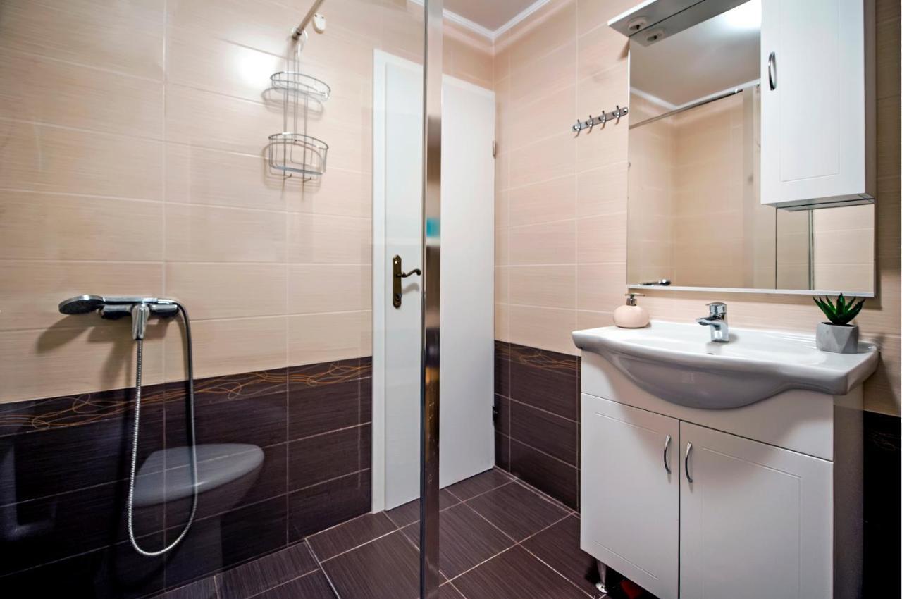 Luna Rooms And Studios Rovinj Exterior foto